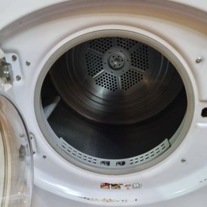 Secarropas Ariston AS700VX Carga Frontal 7.5 kg Blanco - imagen 3