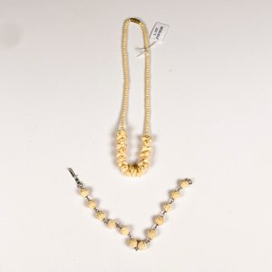Conjunto de Collar y Pulsera de Marfil Tallado - imagen 2