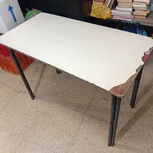 Mesa Infantil Metálica con Tablero Blanco - imagen 4
