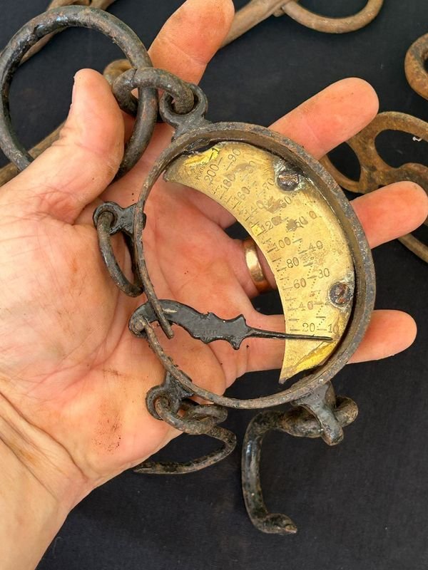 Colección de accesorios antiguos en metal - imagen 6