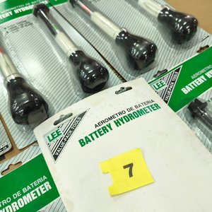 Lote de 12 Densímetros para Baterías Marca LEE - imagen 3
