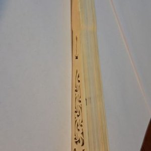 Abanico antiguo de marfil tallado con intrincados diseños - imagen 6