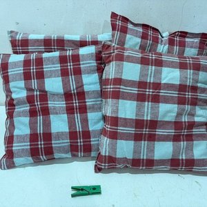 Lote anterior: Set de 4 Almohadones Cuadrados a Cuadros