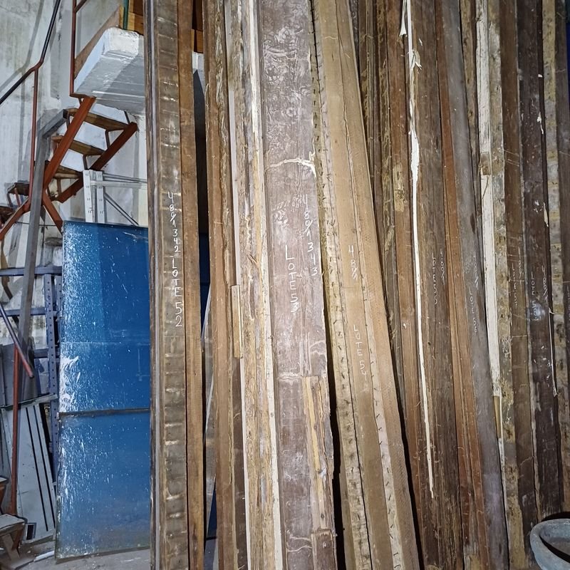 Seis tirantes de pinotea con rastros de polilla para venta - imagen 3