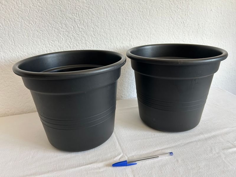 Macetas negras nuevas y útiles - imagen 3