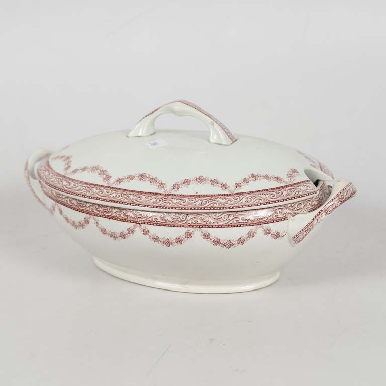 Sopera de loza francesa Pepita interior manchado.  - Medidas: 35x22x16cm