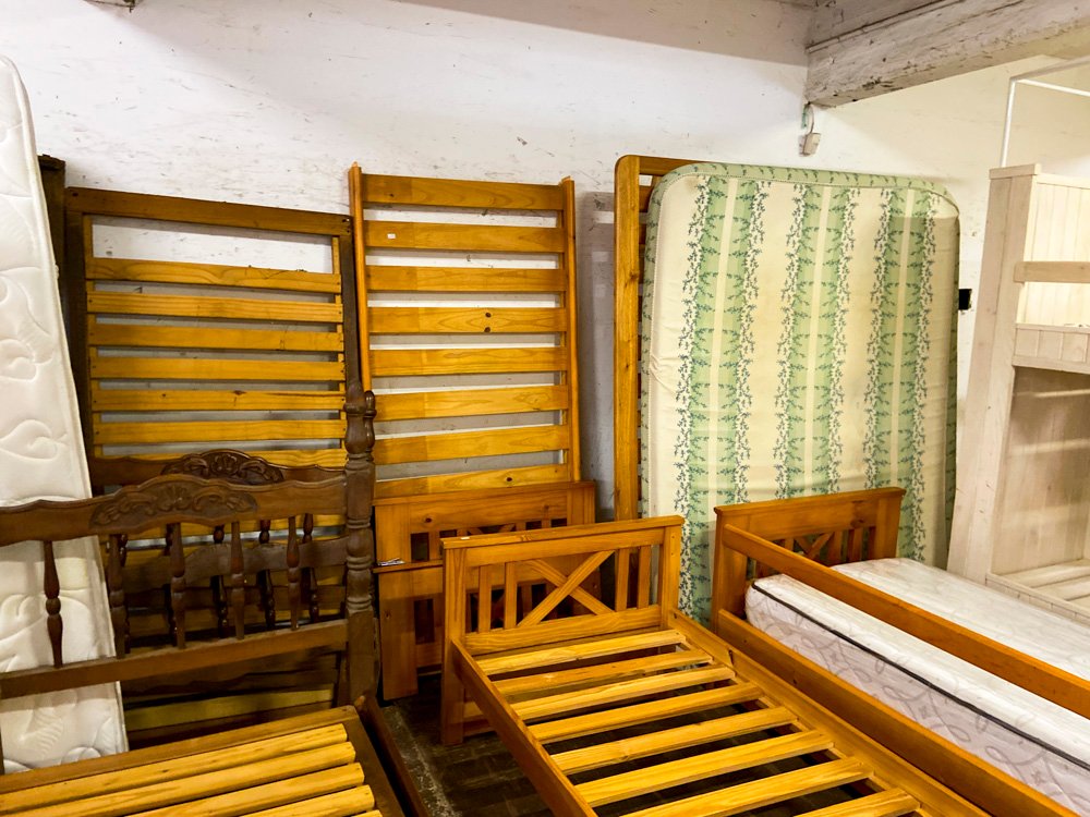 Camas de madera estilo rústico