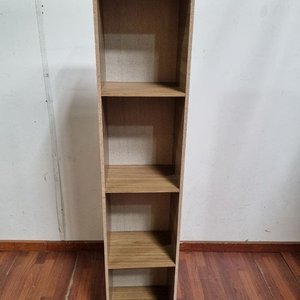 Lote anterior: Estantería Moderna en Símil Madera de Diseño Esbelto