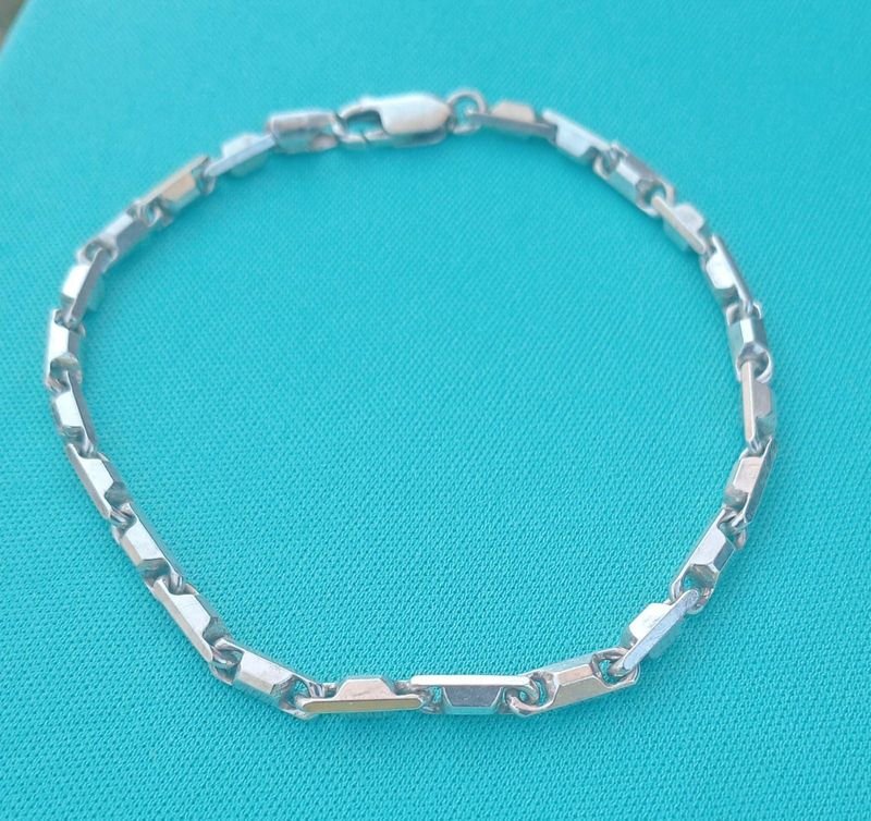 Item 837812 - Image 0