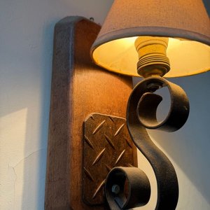 Lámpara de Pared Rústica en Madera y Hierro Forjado - imagen 3