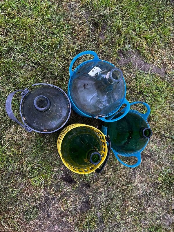 Lote de 4 Damajuanas de Vidrio: 1 de 5 Litros y 3 de 3 Litros