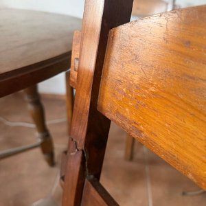 Mesa Rústica de Madera con 5 Sillas de Cuero - imagen 9
