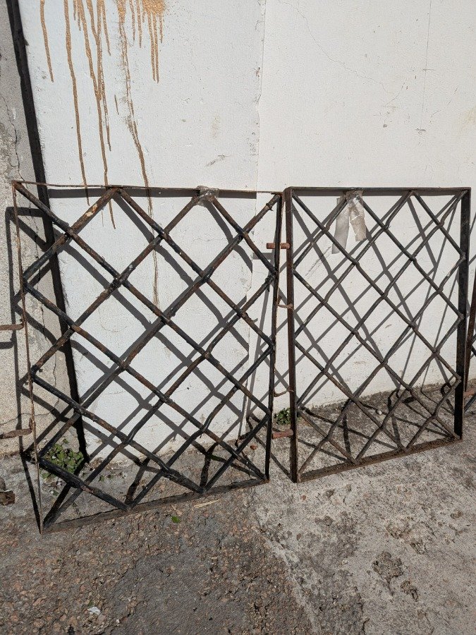 Rejas de metal en forma de diamante - imagen 4