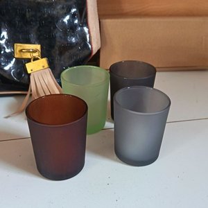 Bolso Negro Brillante, Gorra INGCO y Vasitos para Velas - imagen 2