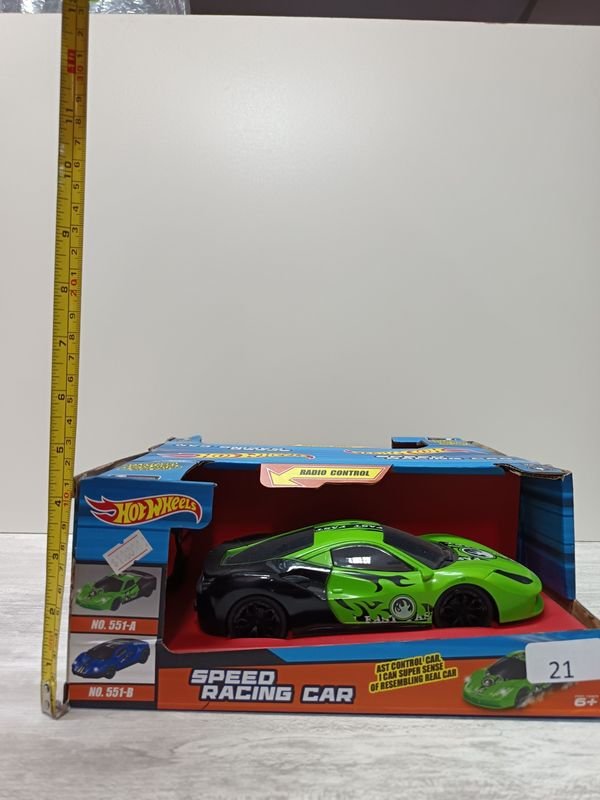 Coche a control remoto Hotwheels - imagen 5