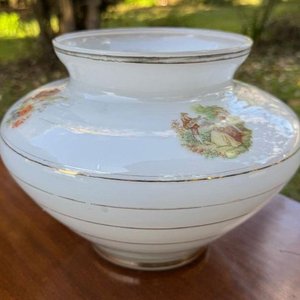 centro de mesa en crital opalino con diseños barrocos de buen porte - imagen 1