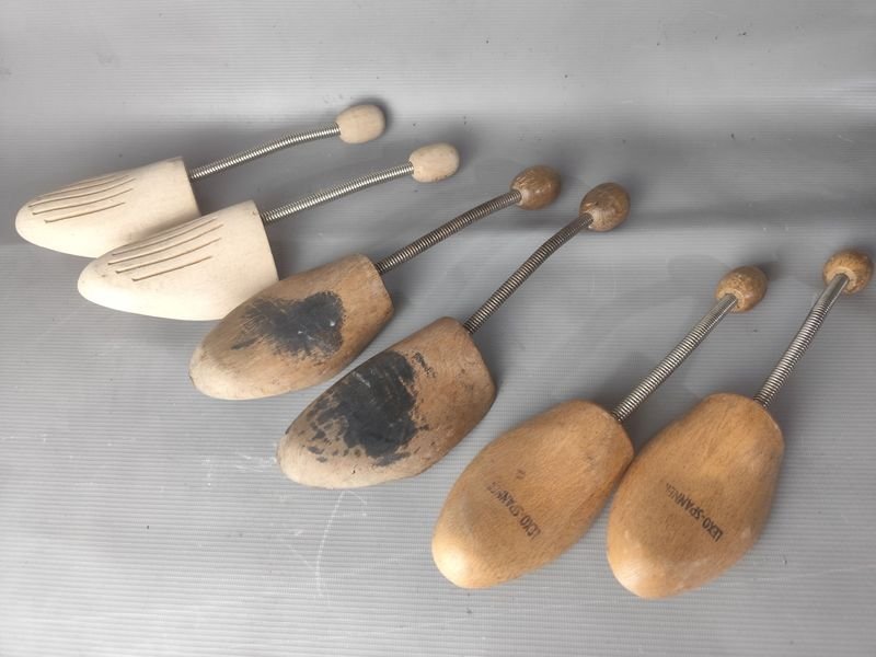 Lote de 4 Hormas para Zapatos Vintage de Madera
