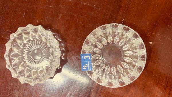 2 CENICEROS VIDRIO PRENSADO - Accesorios para Vehículos - imagen 1