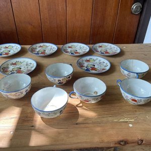 Lote siguiente: TAZAS Y PLATILLOS JAPONESES DE PORCELANAS