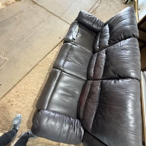 Sofá Reclinable de 3 Plazas en Cuero Sintético Marrón con Desgaste - imagen 10