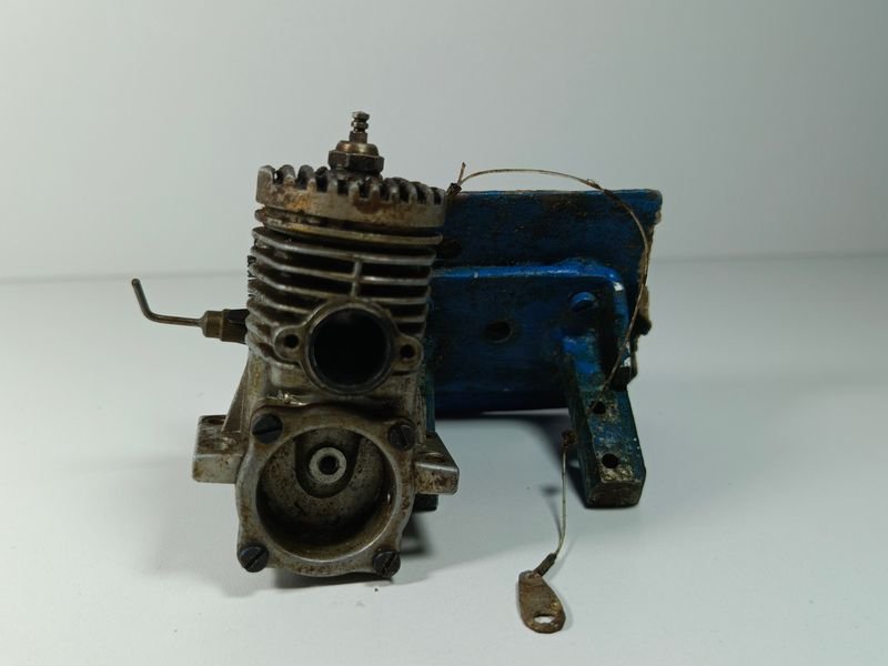 Motor de modelismo radiocontrolado (glow) para aereomodelos y automodelos - imagen 4