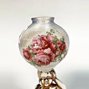 Mate Isabelino con Querubín Dorado y Decoración Floral - imagen 3