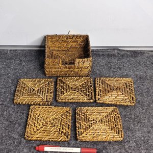 Caja Rústica de Ratán con 5 Posavasos - imagen 1