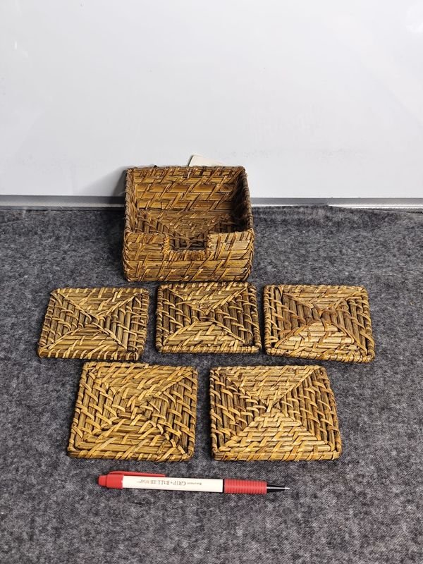 Caja Rústica de Ratán con 5 Posavasos