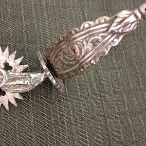 Espuela Rioplatense Antigua con Detalles Ornamentales - imagen 2