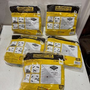 Lote siguiente: Clips Espaciadores Crossmaster para Porcelanato y Cerámica