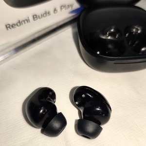 Auriculares Xiaomi Redmi Buds 6 Play Negros Recargables Bluetooth - imagen 4