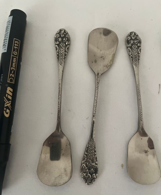 Cucharas de plata con adornos - imagen 4