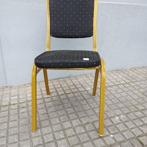 Lote de 6 piezas: Cambiador bebé rosado, silla de auto, silla de comer, silla dorada y 2 armazones - imagen 11