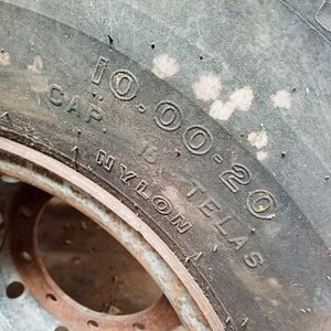 Dos Ruedas de Camión Usadas 10.00-20 con 10 Agujeros - imagen 4