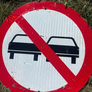 Lote anterior: Cartel señalización de prohibido adelantar