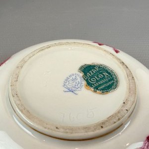 Caja de Porcelana con Tapa Decorada con Flores y Mariposas - imagen 3
