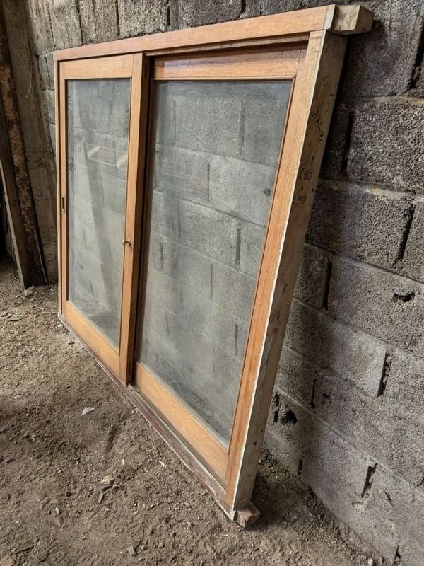 Ventana con dos hojas corredizas y marco de cedro - imagen 4