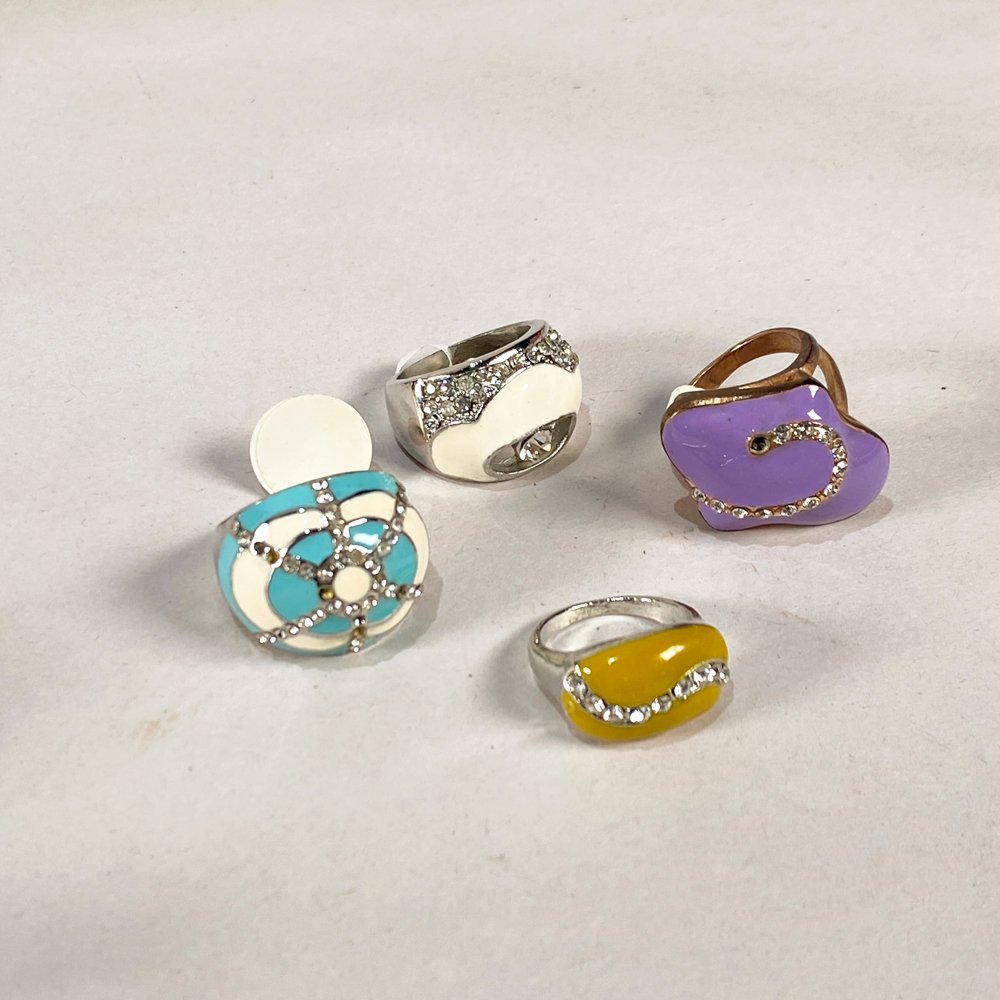 Lote de 4 Anillos Decorados con Esmalte y Cristales