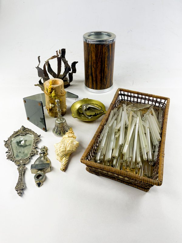 Lote anterior: Lote de artículos en bronce y metal