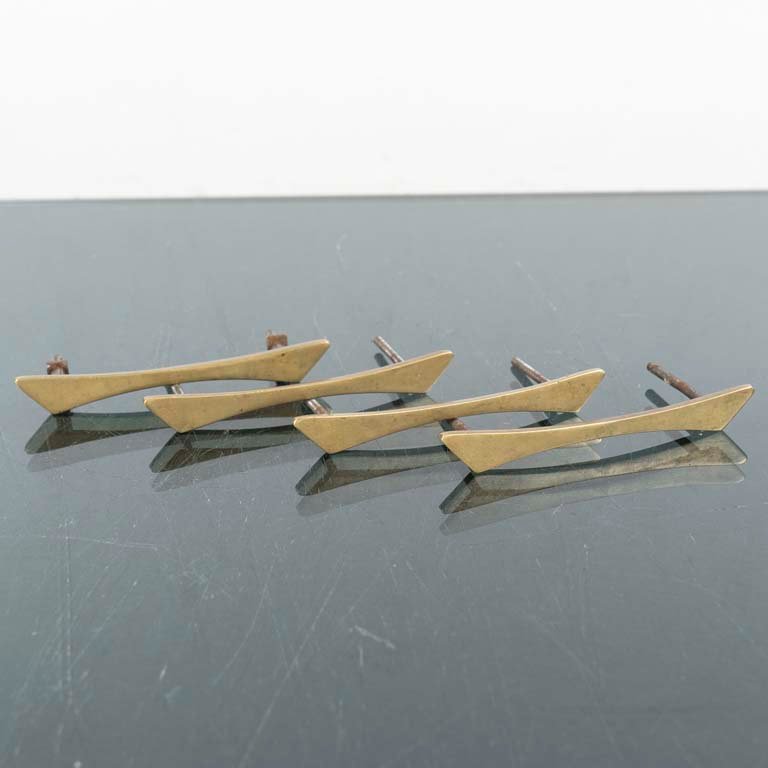 Tiradores de bronce con diseño geométrico - imagen 1