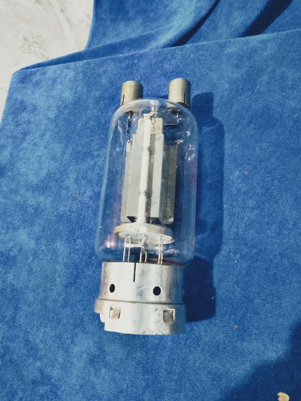 Vacío de tubo antiguo para TV - imagen 3