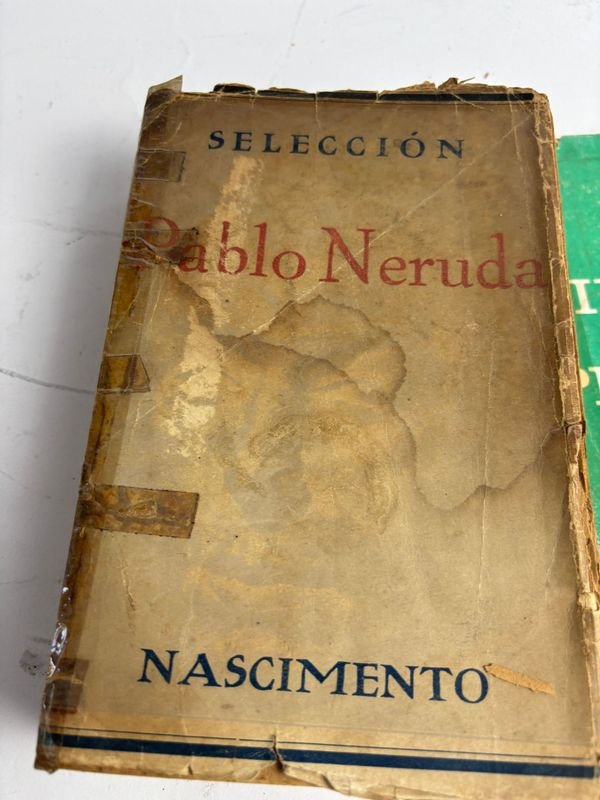 Colección de libros de poesía de Pablo Neruda - imagen 8
