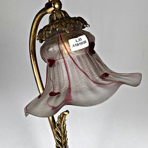 Lámpara de Bronce con Tulipa Decorada y Detalle de Hoja - imagen 3