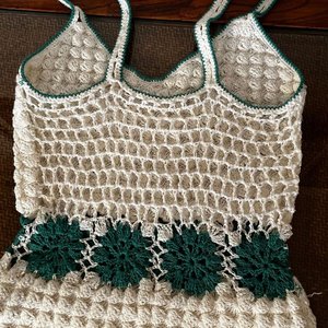 Vestido Tejido a Mano Crochet Blanco con Flores Verdes Talle M - imagen 4
