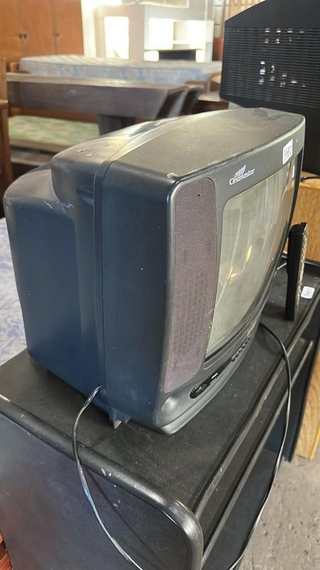 TV Goldstar con control de tubo vintage
