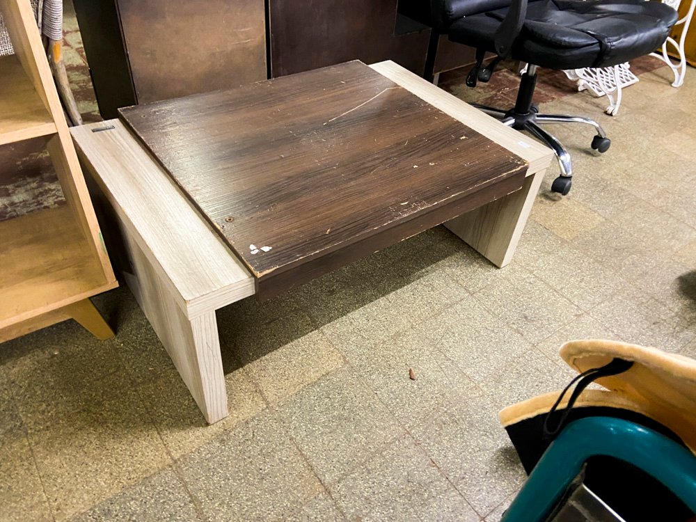 Mesa de centro moderna de madera