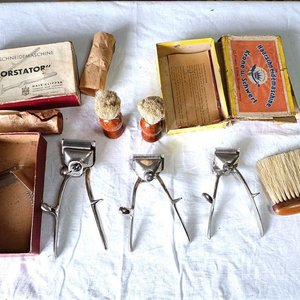 Lote siguiente: Lote de Cortapelos Manuales Antiguos "Horstator" y Brochas