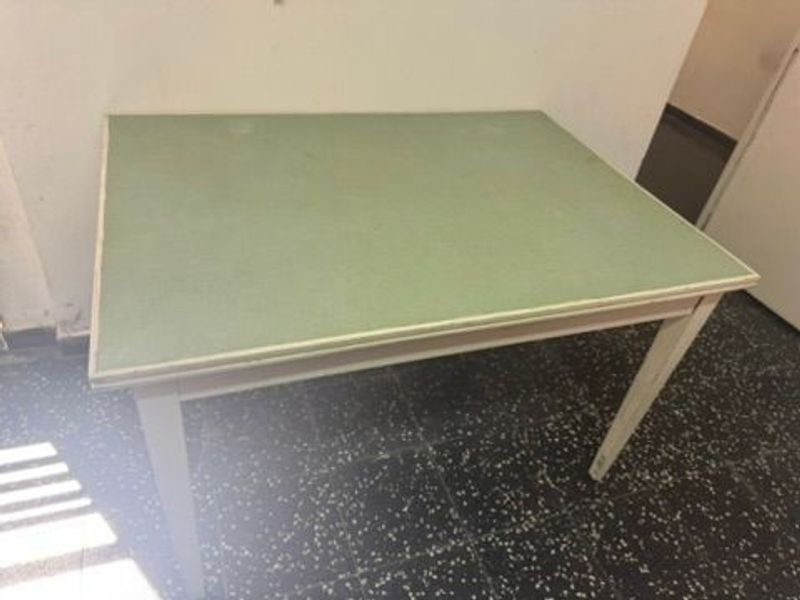 Lote anterior: Mesa de cocina vintage sana