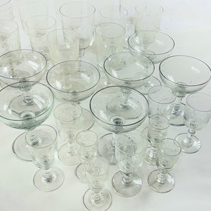 Veintinueve copas hialinas guarda griega - imagen 4