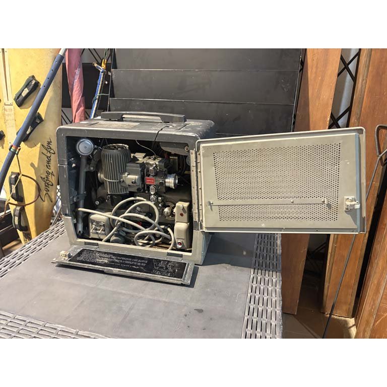 Item 2102542 - Image 0